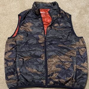 Hawke & Co Black and Brown Camo Vest
